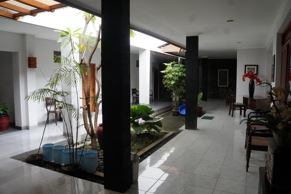Hotel Kirana Jogyakarta Zewnętrze zdjęcie